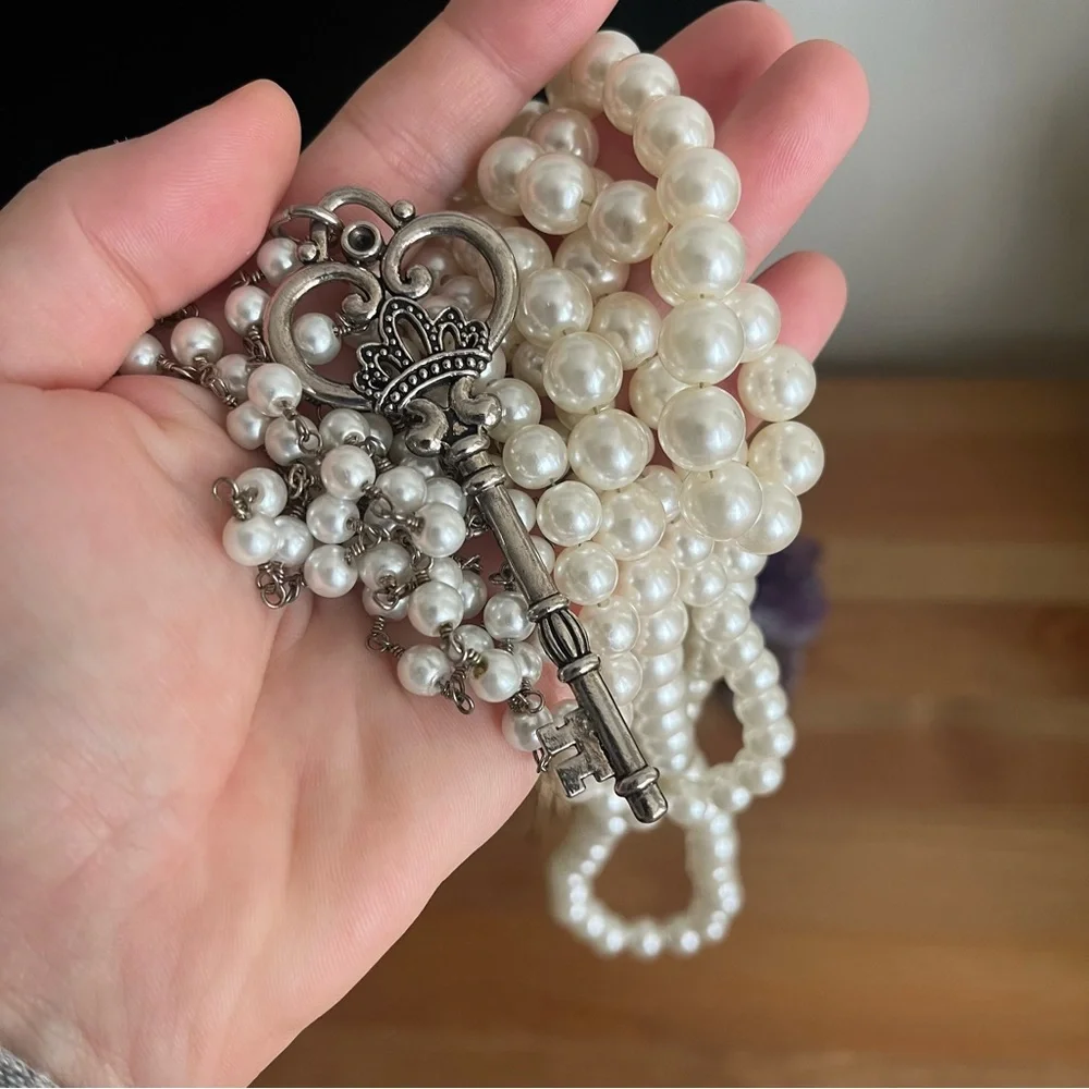 📌SOLD📌White Pearl Multi-Strand Necklace with Key Pendant. Set of 2. - Womens' - Picture 12 of 12